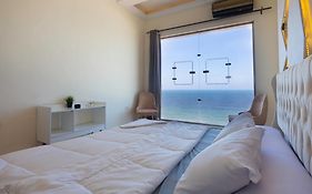 Hyat Suites & Rooms